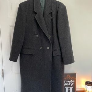 Men’s long length wool coat excellent condition